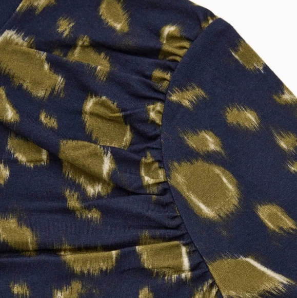 COS gathered shoulder long Sleeve top sz L - Picture 3 of 11